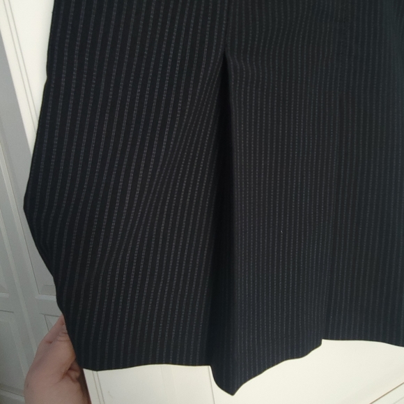 Grey skirt - Picture 3 of 3